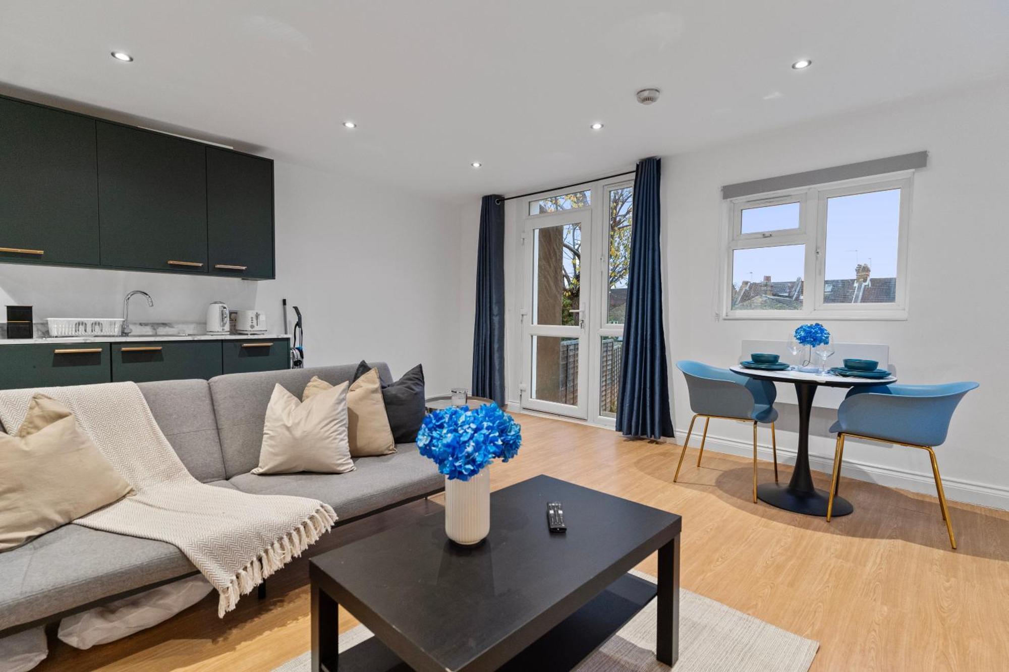Modern Apartments London With Free Wifi Exterior photo